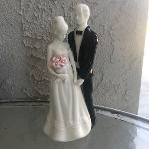 Beautiful Bride & Groom Figurine, 7”